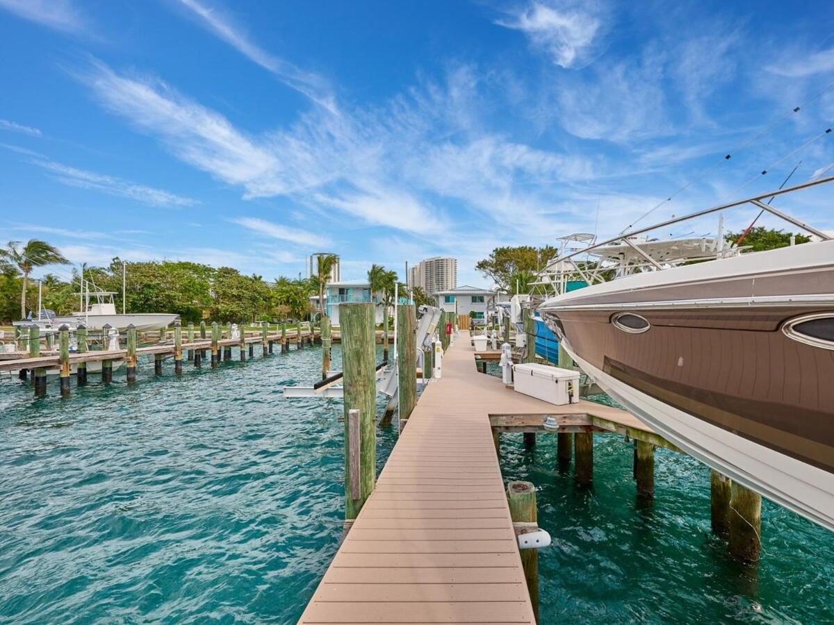 Grand 2 Bedroom On The Intracoastal Riviera Beach Exterior foto